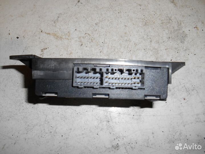 Блок центральн замка MR238029 Mitsubishi Carisma