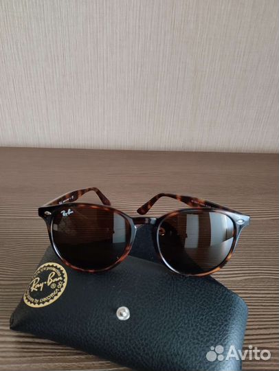 Солнцезащитные очки ray ban