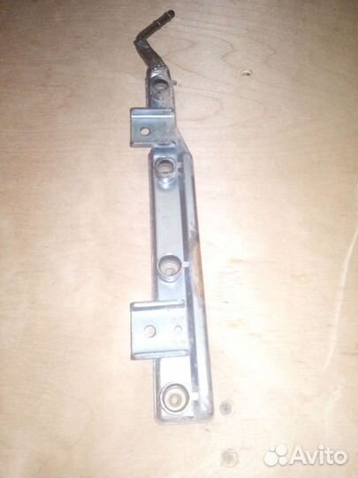 Топливная рампа Ниссан Алмера