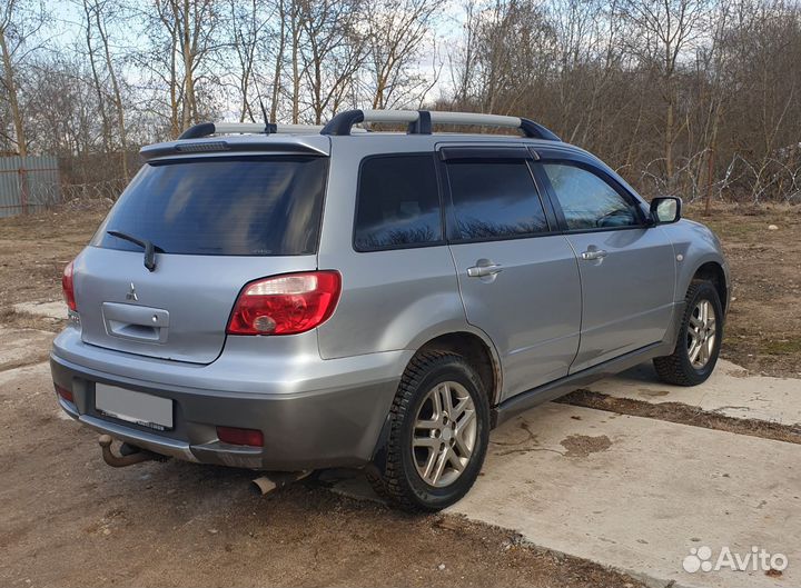 Mitsubishi Outlander 2.0 МТ, 2007, 290 000 км