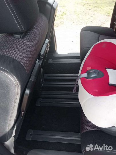 Nissan Serena 2.0 CVT, 2016, 177 120 км