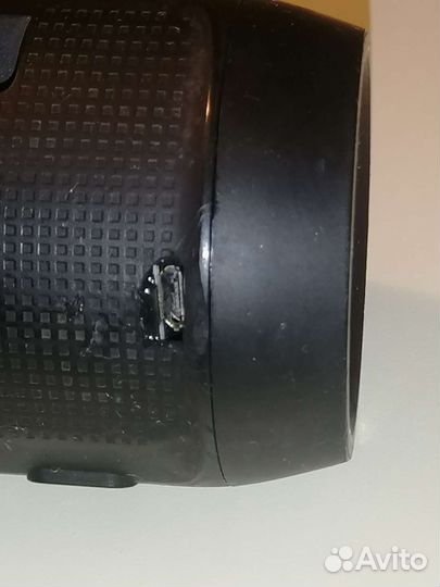 Две блютуз колонки