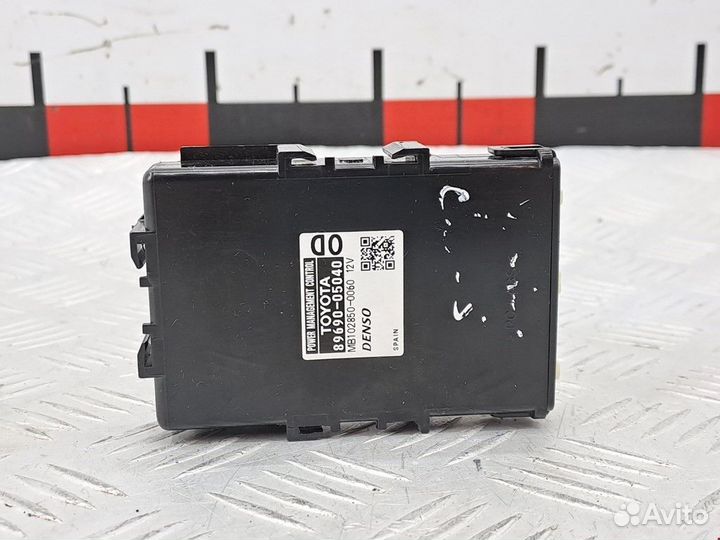 Блок управления светом Toyota Avensis 3 (T270)