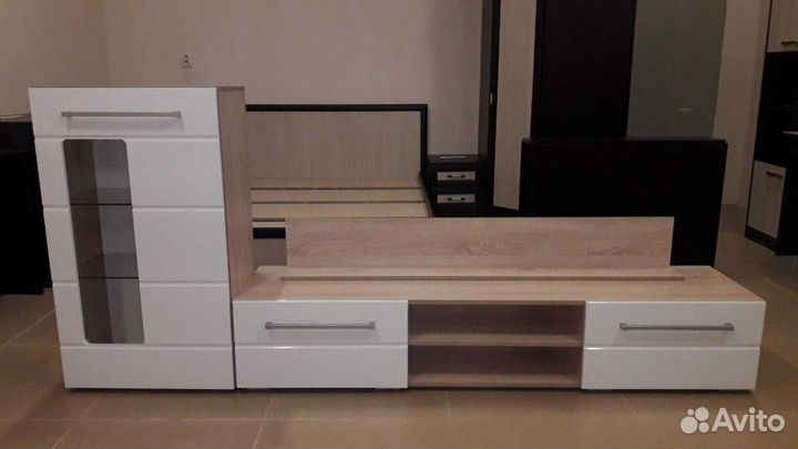 Тумба под тв + Пенал 