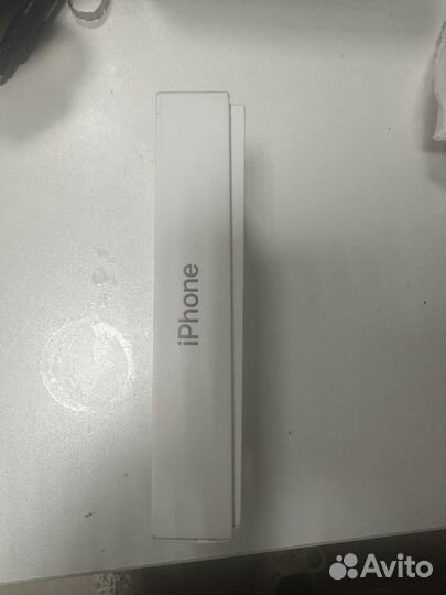 Коробка от iPhone 14 pro