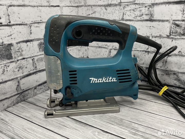 Электролобзик Makita 4329