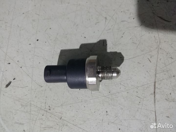 Датчик давления тормозной системы Mercedes W220