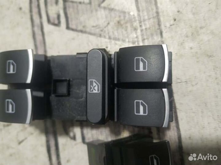 Блок управления стеклоподъемниками Volkswagen Golf