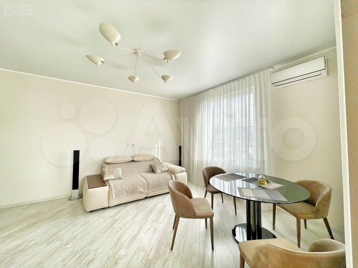 2-к. квартира, 52 м², 17/19 эт.