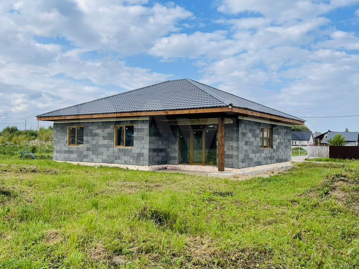 Коттедж 186 м² на участке 9,4 сот.