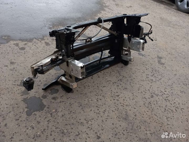 Передний панель телевизор bmw 3 F30 2014 год