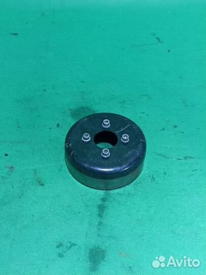 Шкиф помпы Mercedes m112