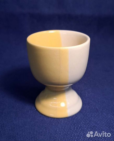 Пасхальное декоративное яйцо и подставка