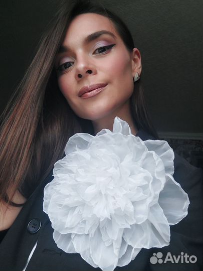 Брошь цветок из ткани большой