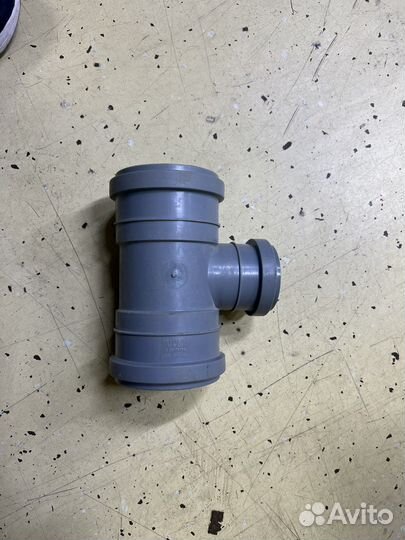 Тройник Ф75 пвх