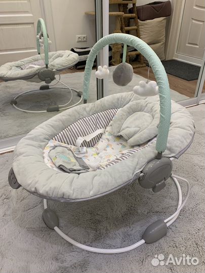 Шезлонг для новорожденных