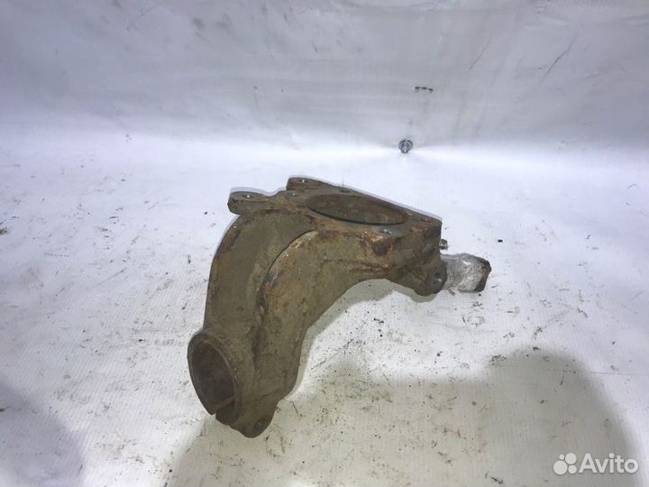 Поворотный кулак задний правый Ford Mondeo 3 cjba