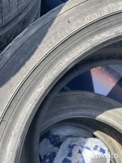 Yokohama BluEarth-1 EF10 215/45 R17 91W