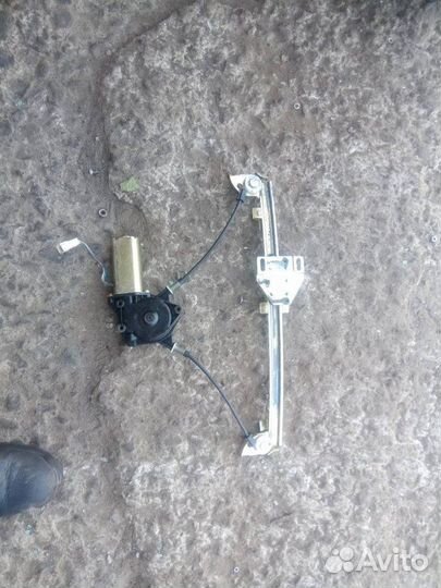 Стеклоподъемник электрический передний правый LADA