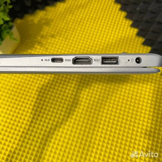 Ноутбук Lenovo 120s