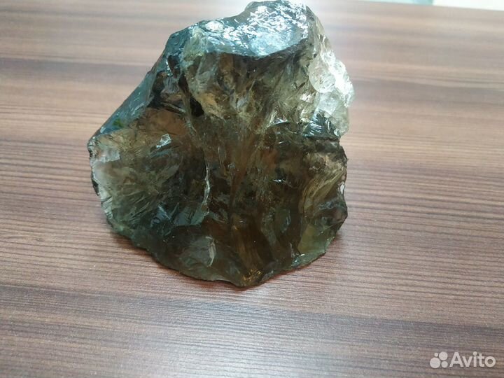 Природный камень раухтопаз смешанный с хрусталем