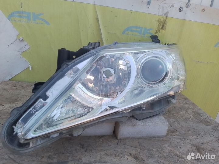 Фара левая Toyota Camry 50 2011+ ксенон xenon оригинал