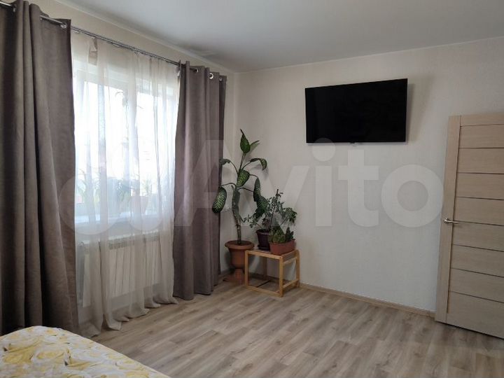 Дом 270 м² на участке 11 сот.