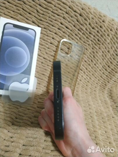 iPhone 12, 64 ГБ