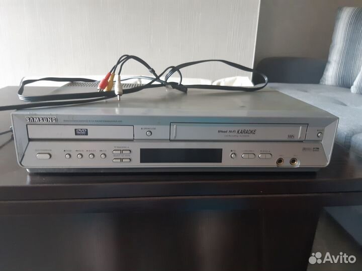 DVD- проигрователь (видеоплейер)