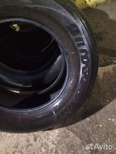 Bridgestone Dueler H/T 684II 265/65 R17