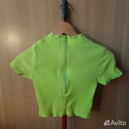 Футболка топ с замком