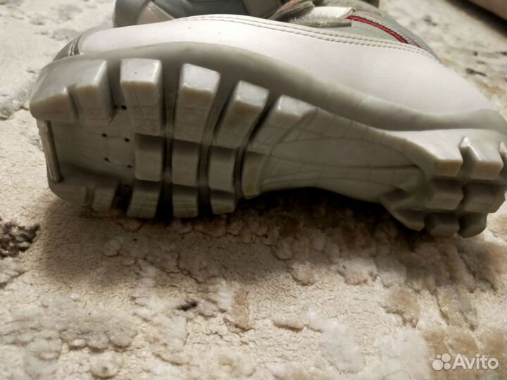 Ботинки лыжные