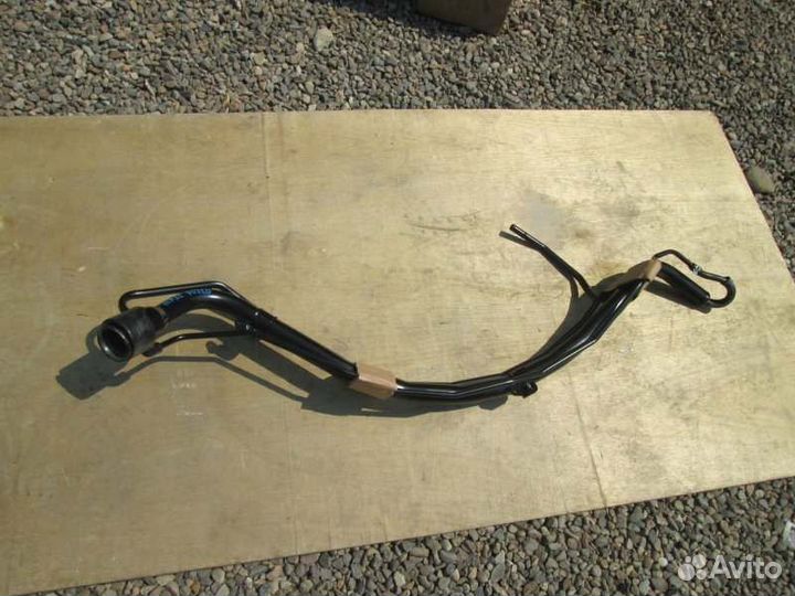 Горловина топливного бака Toyota Rav4 ACA31