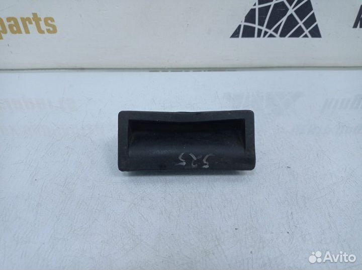 Кнопка открывания багажника Volkswagen Tiguan 1