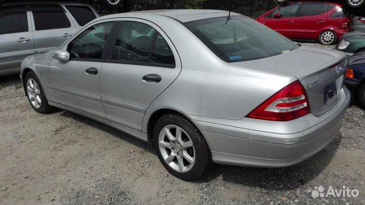 Болт шкива коленвала Mercedes C-class W203