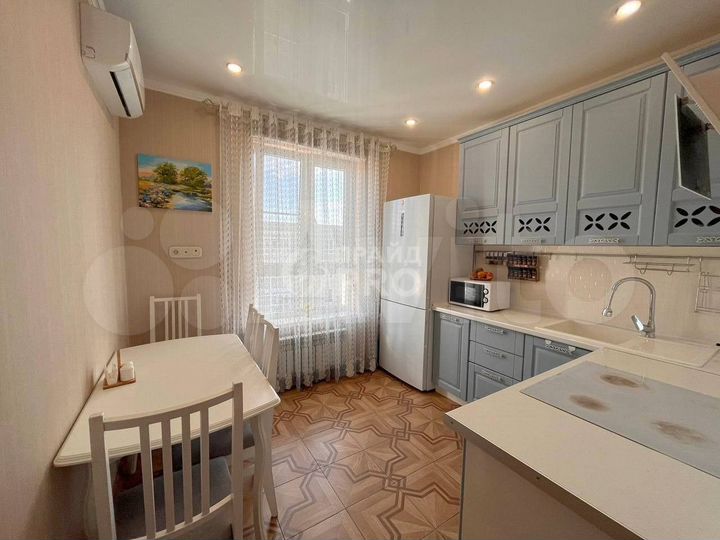 2-к. квартира, 58 м², 8/8 эт.