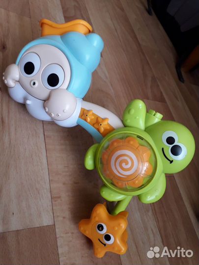 Игрушки для купания в ванной с фонтаном