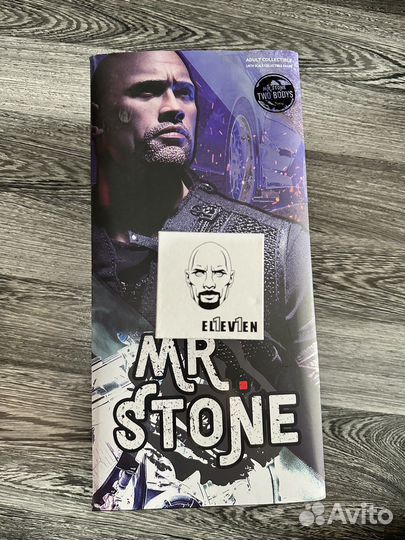 Фигурка под hot toys