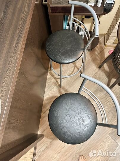 Стул высокий барный со спинкой