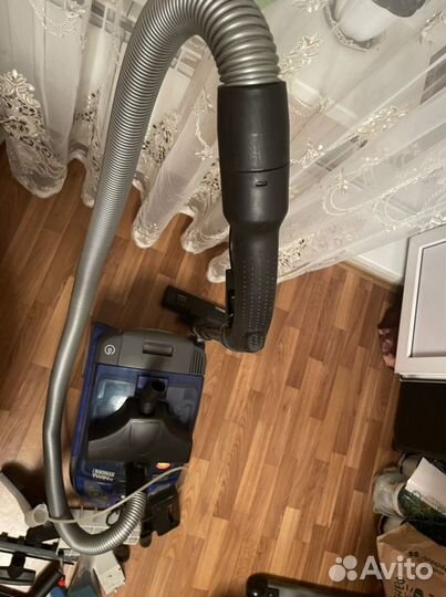 Продаю моющий пылесос Thomas