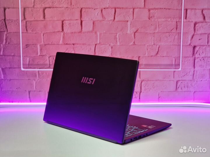 Ноутбук MSI Ryzen 7 7730u 16Gb SSD 512Gb IPS 15.6