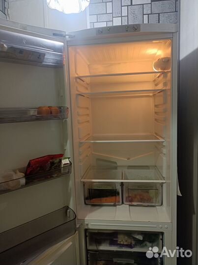 Холодильник ariston мва 8185 019 бу