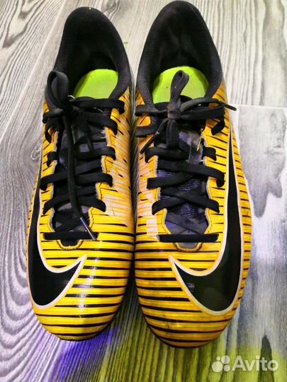 Кроссовки (бутсы) Nike