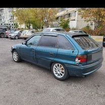 Opel Astra 1.6 MT, 1997, 384 000 км, с пробегом, цена 210 000 руб.