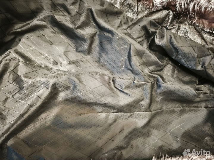 Шуба мутоновая с чернобуркой