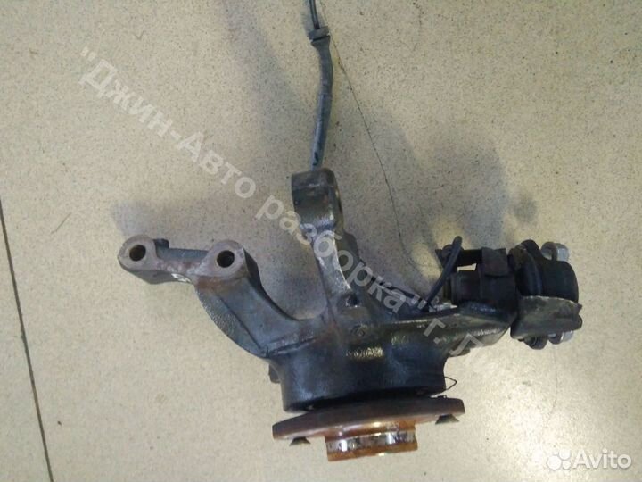 Кулак поворотный передний в сборе laguna 2