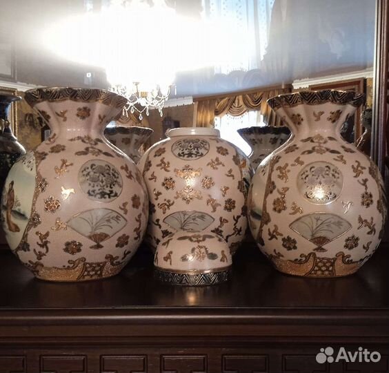 Старинные фарфоровые вазы