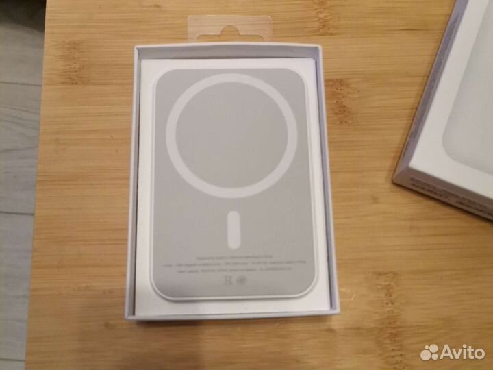 Внешний аккумулятор 5000 мАh на iPhone