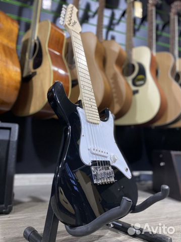 Caraya E100BK электрогитара уменьшенная (новая)