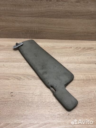 Козырек солнцезащитный левый Volkswagen B3